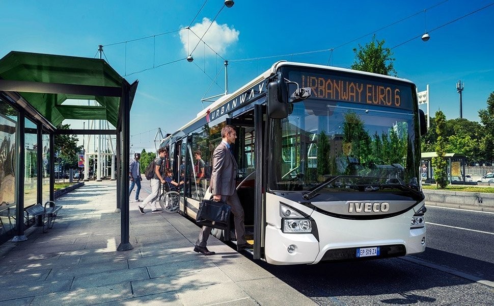 Μια νέα εποχή για την Αθήνα: Η άφιξη των λεωφορείων φυσικού αερίου"
