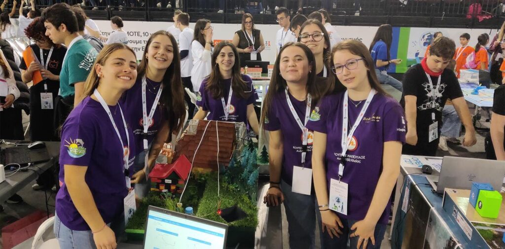 Η ομάδα ρομποτικής του Γυμνασίου Λεχαινών κατακτά την πρώτη θέση στον 10ο Πανελλήνιο Διαγωνισμό Εκπαιδευτικής Ρομποτικής
