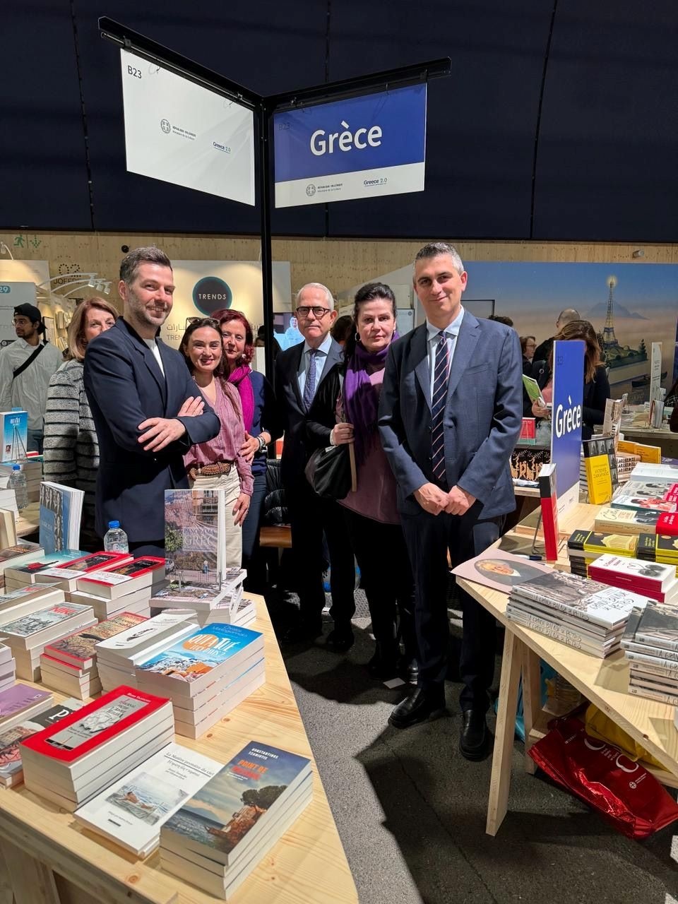 Ελληνική Κουλτούρα στο Παρίσι: Αναδεικνύοντας τα Ελληνικά Γράμματα στο Φεστιβάλ Βιβλίου
